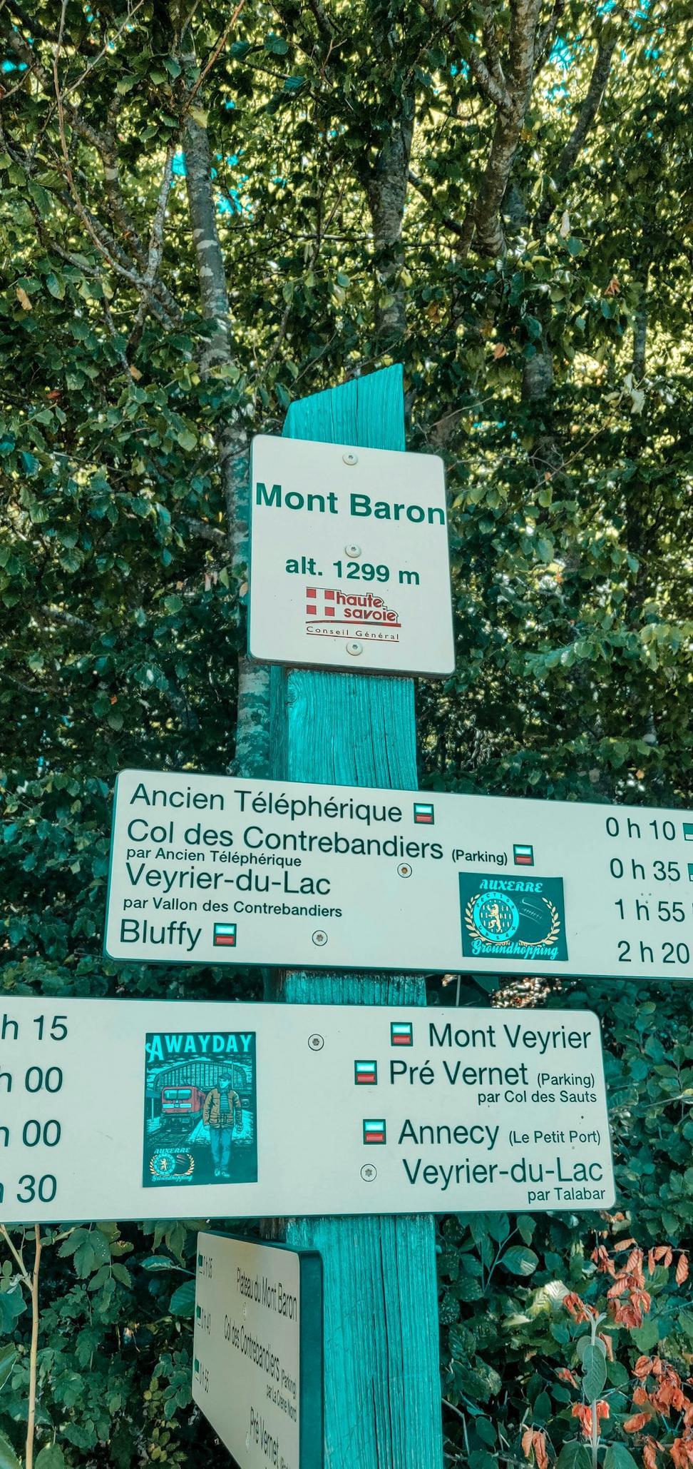 Map showing Glacier Flux Zorin Resort location in Banff